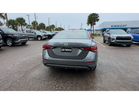 Used 2024 Nissan Sentra SV image 3
