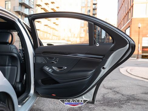 Used 2018 Mercedes-Benz S 560 4MATIC Sedan image 49