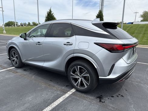 Used 2023 Lexus RX 350 Premium w/ Cold Area Package AWD/4WD image 8