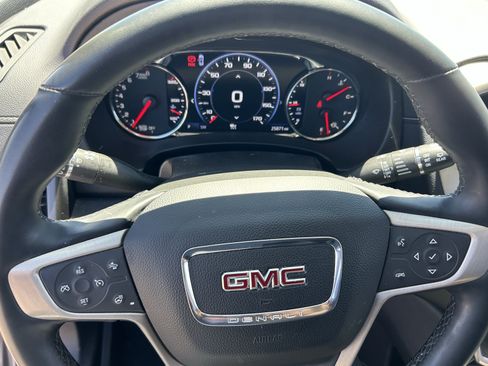 Used 2024 GMC Terrain Denali w/ Denali Premium Package AWD/4WD image 13