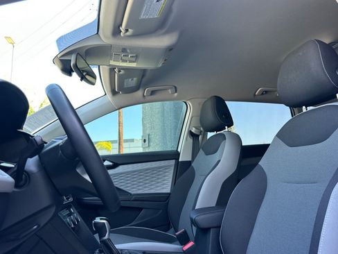 Used 2024 Volkswagen Taos S FWD image 5