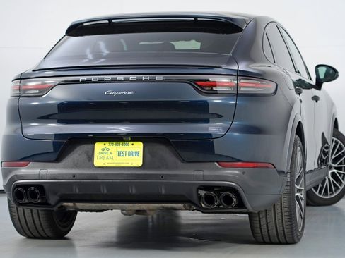 Used 2021 Porsche Cayenne Coupe image 5