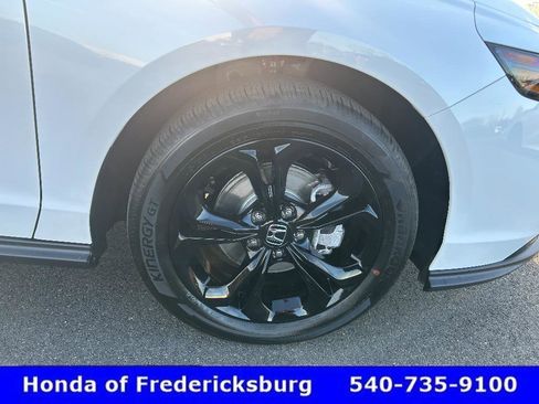 Certified 2025 Honda Accord SE image 33