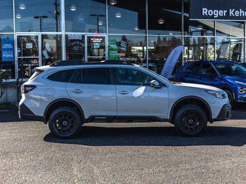 Used 2021 Subaru Outback Limited AWD/4WD image 8