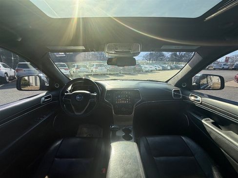 Used 2015 Jeep Grand Cherokee Summit image 9