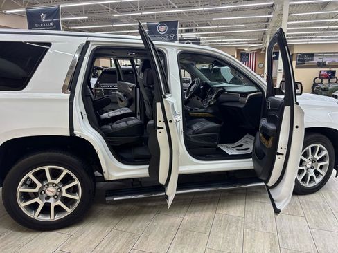 Used 2017 GMC Yukon Denali w/ Open Road Package AWD/4WD image 15
