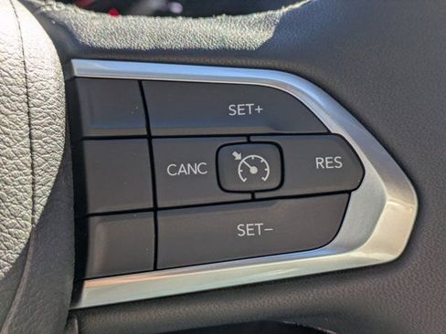 New 2026 Jeep Compass Latitude AWD/4WD image 22