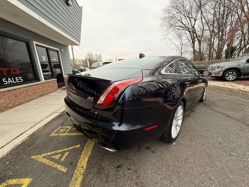 Used 2016 Jaguar XJ R-Sport image 6