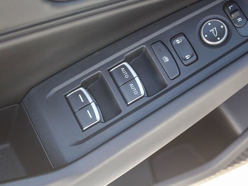 Certified 2023 Honda Accord EX image 21