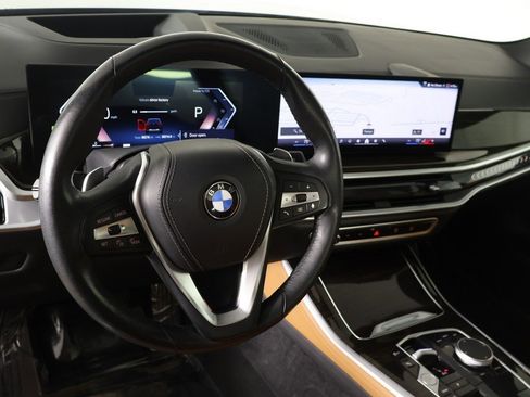 Used 2024 BMW X5 xDrive40i w/ Premium Package image 29