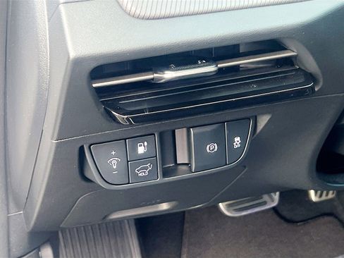 Used 2024 Kia EV6 GT-Line RWD image 10