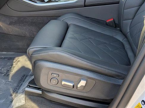 Certified 2026 BMW X5 xDrive50e w/ Premium Package image 11