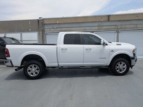 Used 2022 RAM 2500 Laramie AWD/4WD image 2
