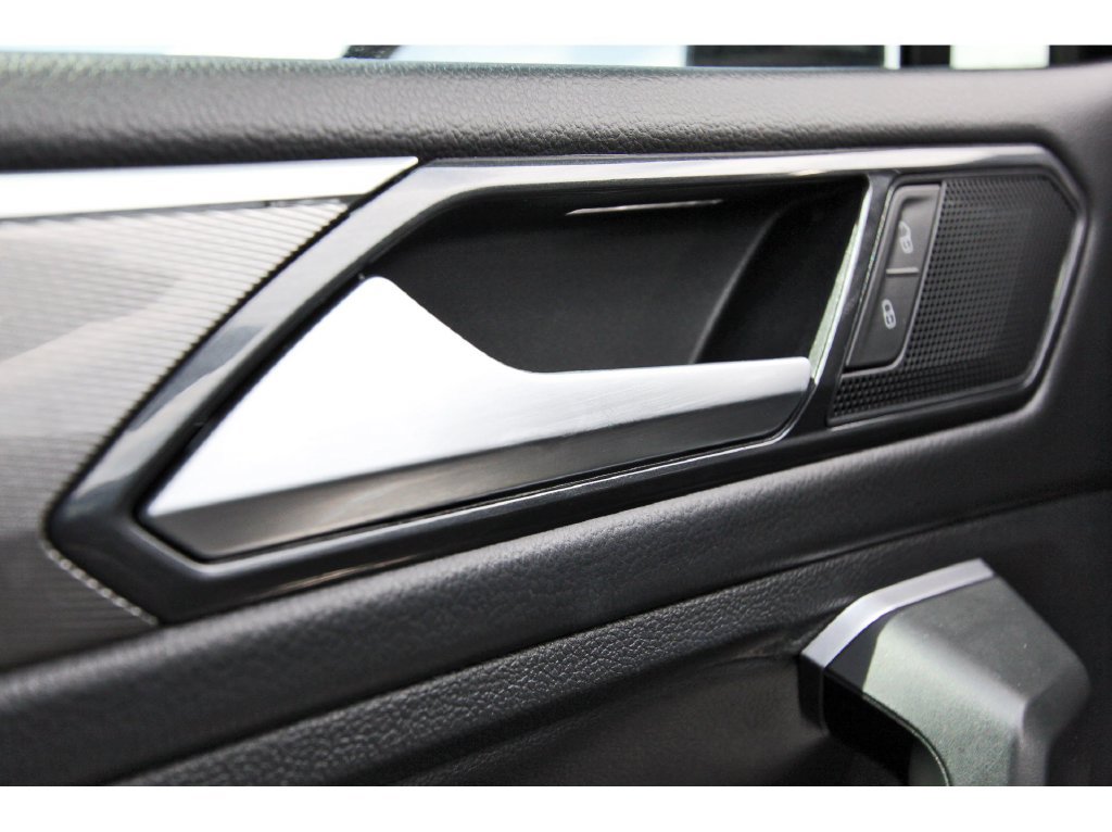Used 2023 Volkswagen Tiguan SE R-Line FWD image 24