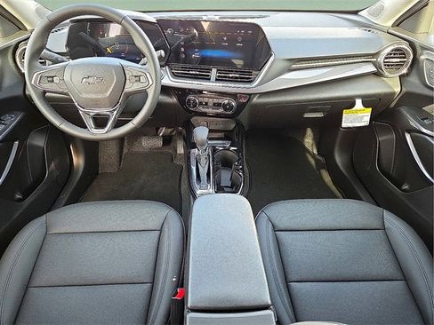 New 2026 Chevrolet Trax ACTIV w/ Sunroof Package image 14