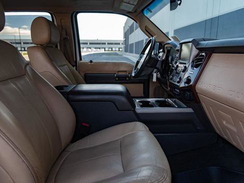 Used 2014 Ford F250 Lariat w/ Lariat Ultimate Package image 26