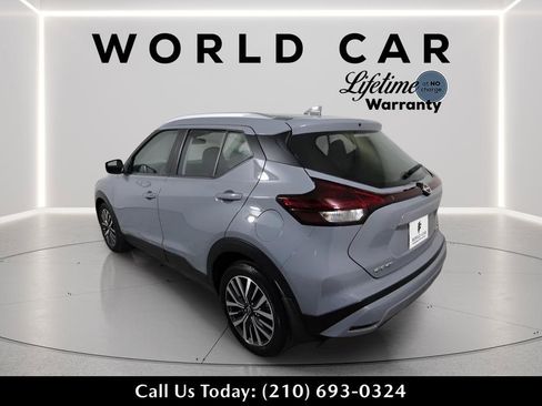 Used 2024 Nissan Kicks SV FWD image 5