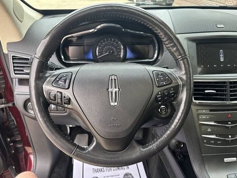 Used 2017 Lincoln MKT AWD w/ Technology Package image 5