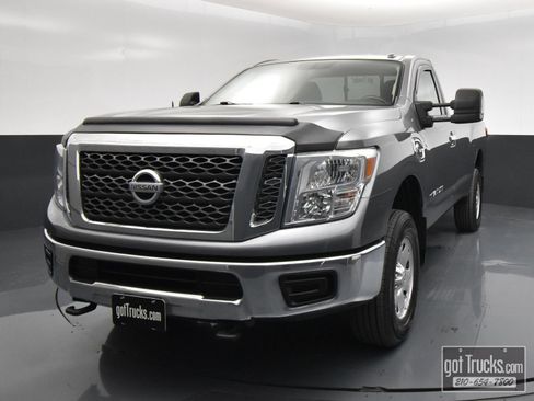 Used 2017 Nissan Titan SV AWD/4WD image 43