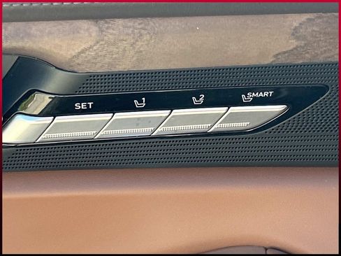 Used 2022 Genesis G90 3.3T Premium image 19