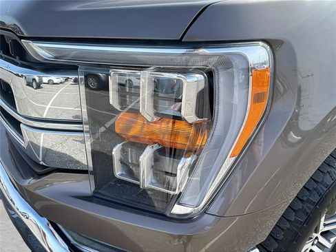 Used 2022 Ford F150 Lariat image 9