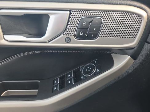 Certified 2023 Ford Explorer Limited AWD/4WD image 18