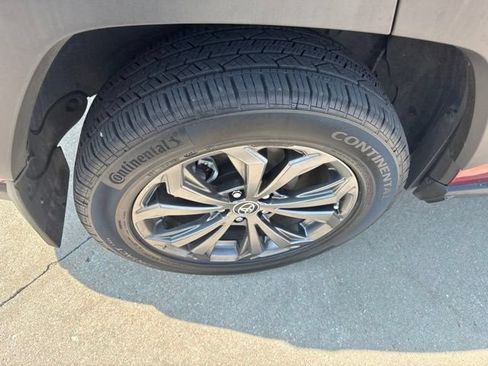 Used 2022 Toyota RAV4 Limited AWD/4WD image 13