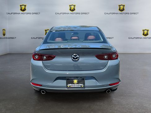Used 2022 MAZDA MAZDA3 s FWD image 4