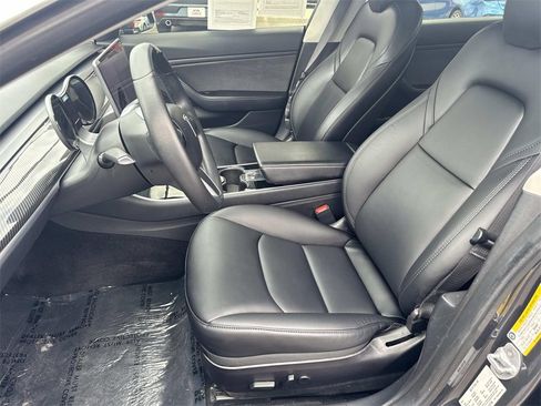 Used 2019 Tesla Model 3 Long Range image 17