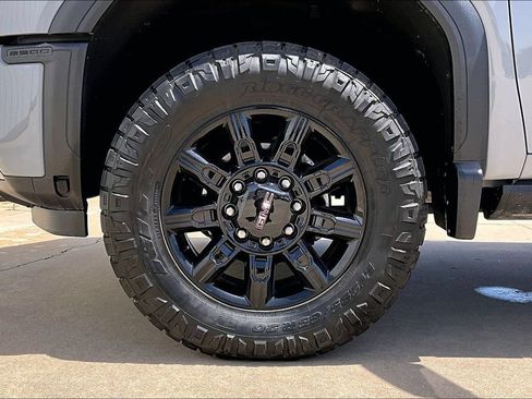 Used 2024 GMC Sierra 2500 AT4 w/ AT4 Premium Plus Package AWD/4WD image 10