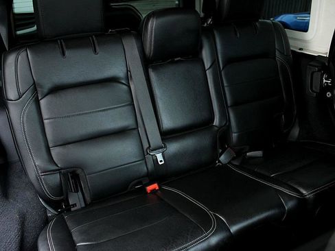 Used 2019 Jeep Wrangler Unlimited Sahara w/ Dual Top Group image 19