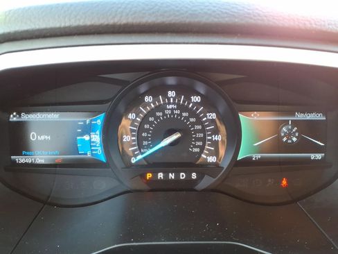 Used 2016 Ford Edge Titanium w/ Technology Package image 16