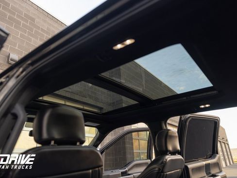 Used 2022 Ford F350 Platinum image 22