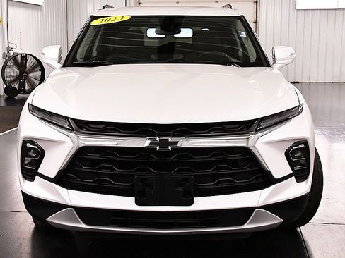 Used 2023 Chevrolet Blazer LT AWD/4WD image 2