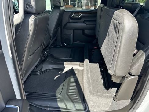 Used 2024 Chevrolet Silverado 1500 LT w/ Safety Package AWD/4WD image 32