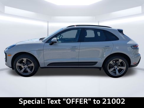 Used 2022 Porsche Macan AWD/4WD image 7
