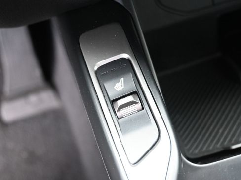 Used 2025 Kia Sorento S AWD/4WD image 16