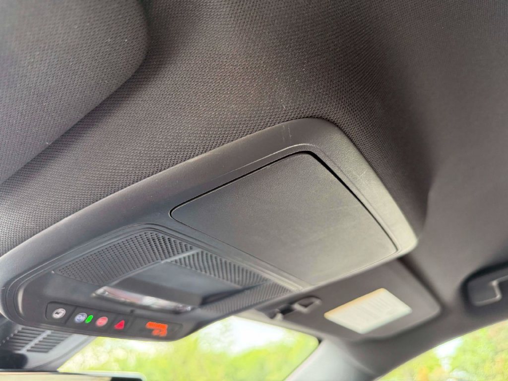 Used 2025 Chevrolet Equinox LT w/ Safety and Technology Package FWD image 30
