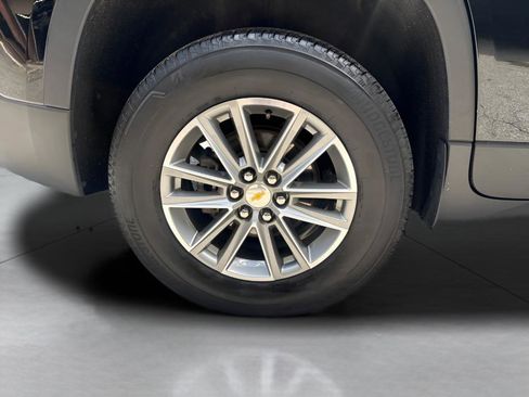 Used 2023 Chevrolet Traverse LT AWD/4WD image 15