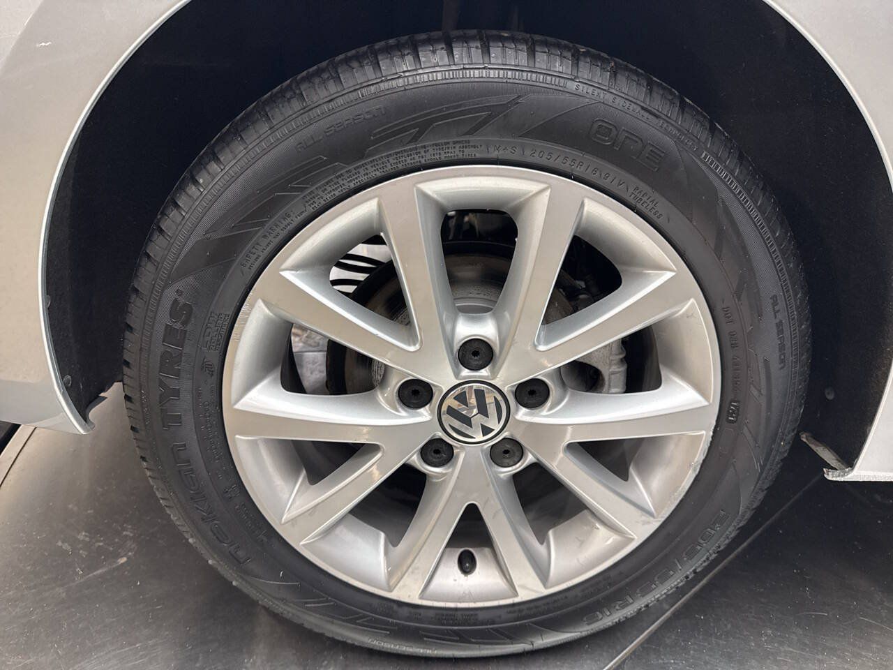 Used 2013 Volkswagen Jetta SE FWD image 30