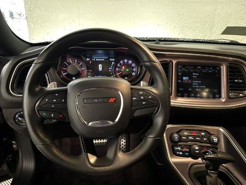 Used 2018 Dodge Challenger SXT Plus RWD image 5