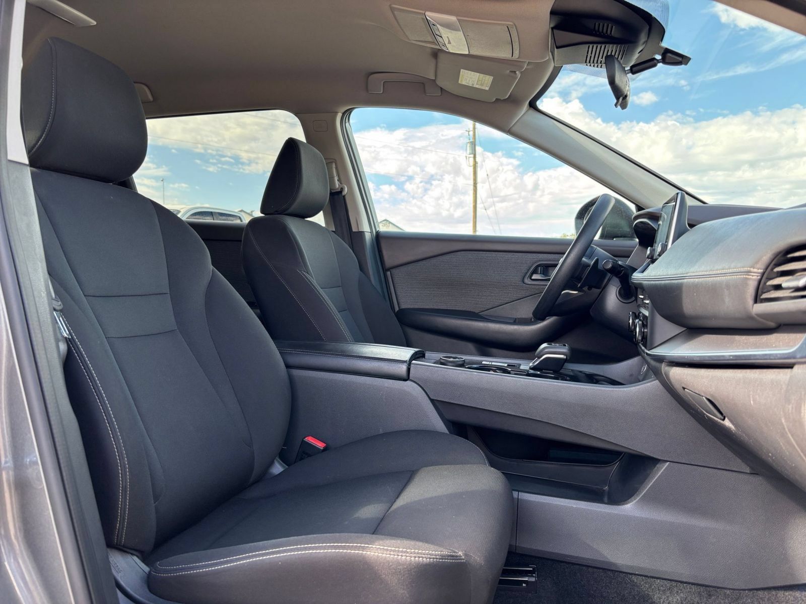Used 2023 Nissan Rogue S AWD/4WD image 34