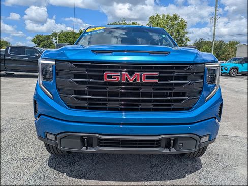 Used 2023 GMC Sierra 1500 Elevation w/ Preferred Package RWD image 9