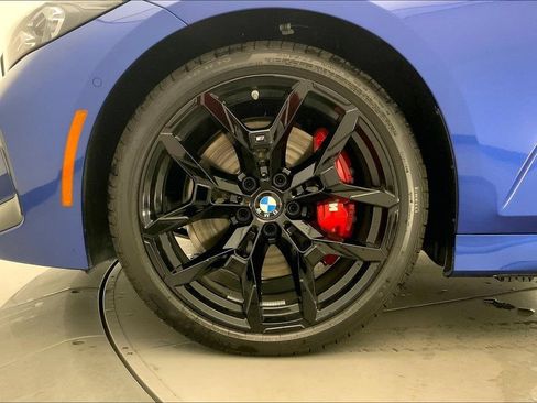 New 2026 BMW 330i xDrive Sedan w/ M Sport Package AWD/4WD image 9