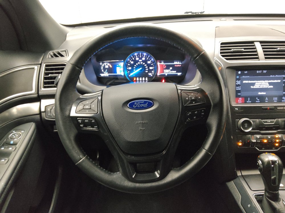 Used 2019 Ford Explorer XLT w/ Equipment Group 202A FWD image 22