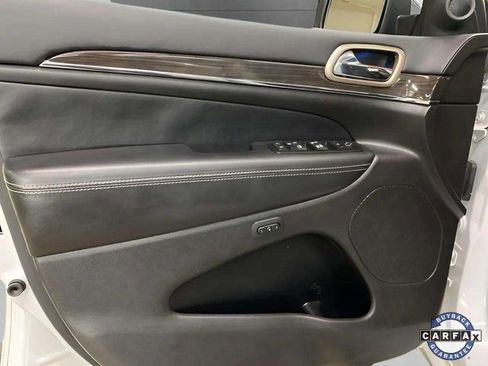 Used 2015 Jeep Grand Cherokee Overland image 15