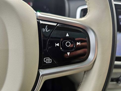 Used 2023 Volvo XC90 T8 Ultimate w/ Lounge Package image 35