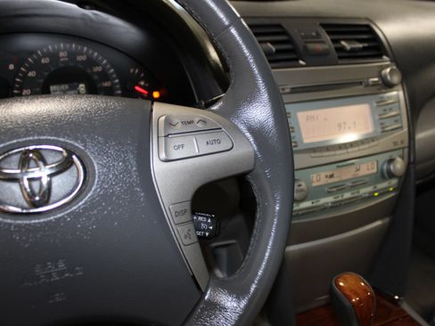 Used 2008 Toyota Camry XLE FWD image 16