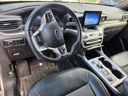 Used 2023 Ford Explorer Timberline AWD/4WD image 4