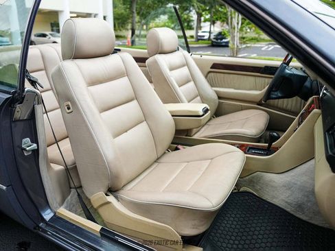 Used 1995 Mercedes-Benz E 320 Convertible image 36